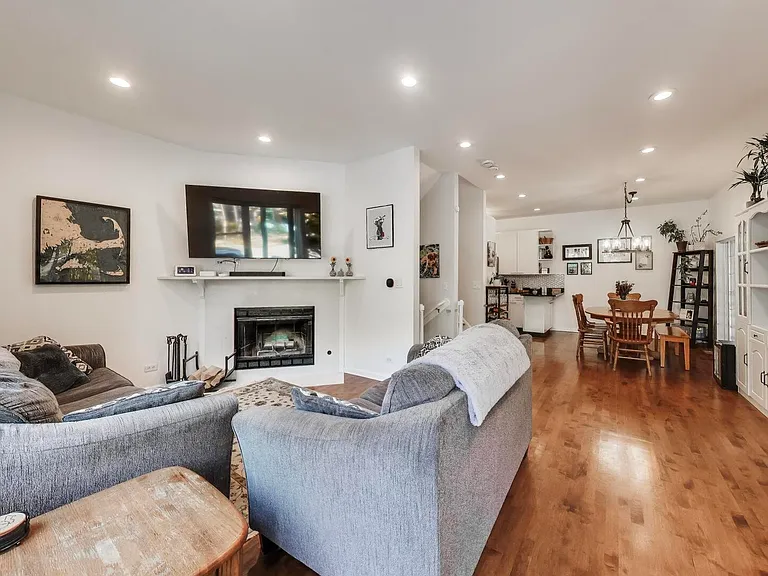 1758 W Pierce Ave — Photo 2