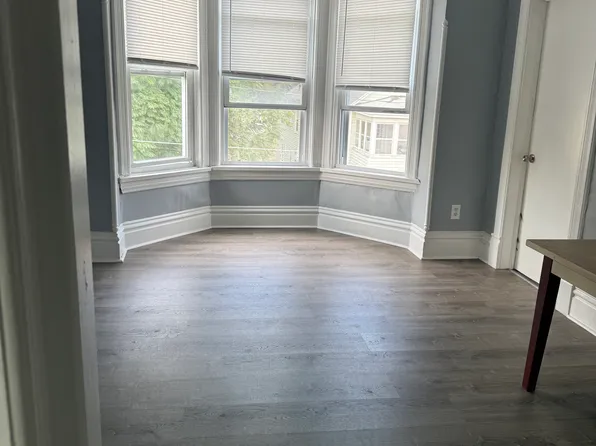 59 Lincoln Ave APT 4, Cohoes, NY 12047