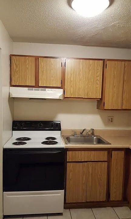 1st image of 75 Scotch Pond Pl APT 13