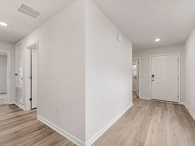 5466 Peach Dr — Photo 3