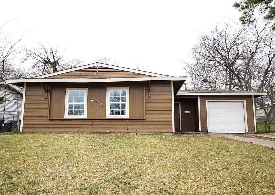 1st image of 135 Rollingwood Dr