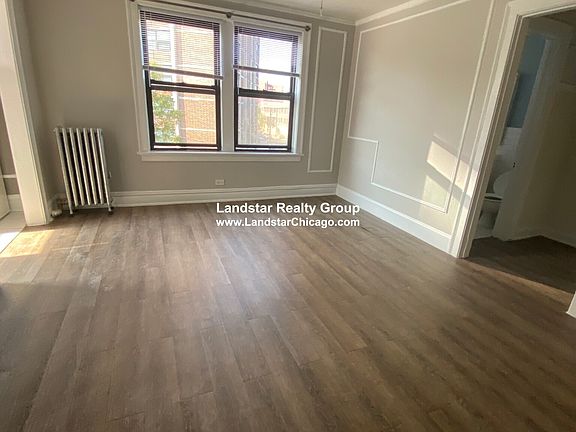 2nd image of 4236 N Broadway St APT 205