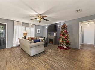 5703 Woodville Ln, Pearland, TX 77584