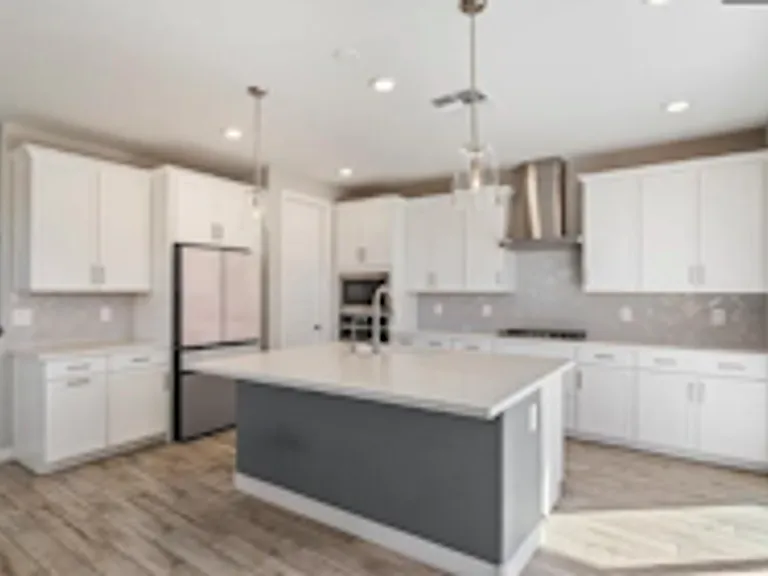 10013 E Trent Ave — Photo 14