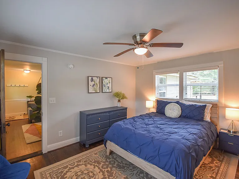 1490 N Ridge St — Photo 14