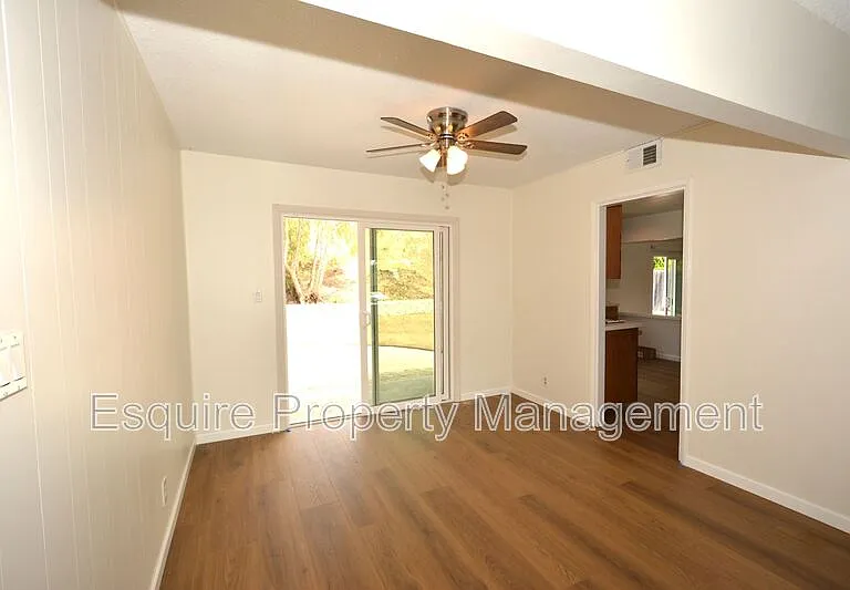 283 Calle Higuera — Photo 7
