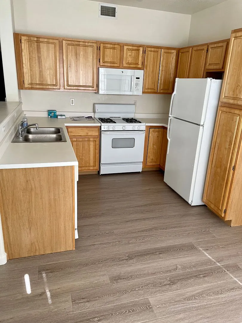 2 Bed 2 Bath Main Level Condo in Broomfield — Photo 2