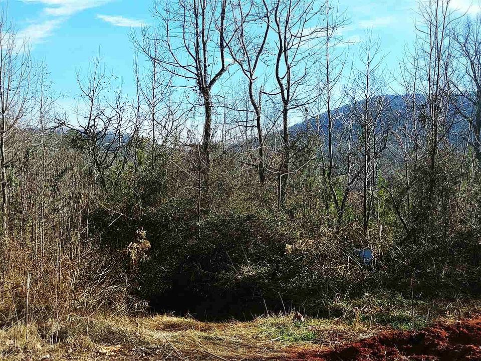 2nd image of 152 Rocket Dr