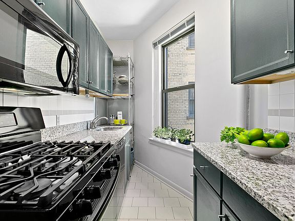 4th image of 99 E 4th St APT 3H