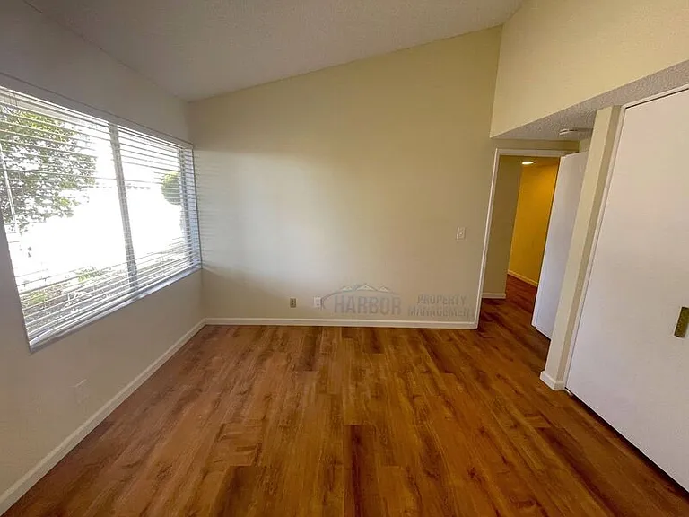 6932 Willowtree Dr — Photo 30