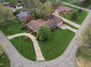 214 Woodcleft Rd, Bellemeade, KY 40222