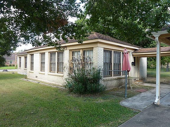 5th image of 404 McNair St