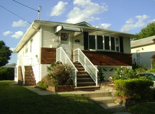 89 Wenlock St, Staten Island, NY 10303