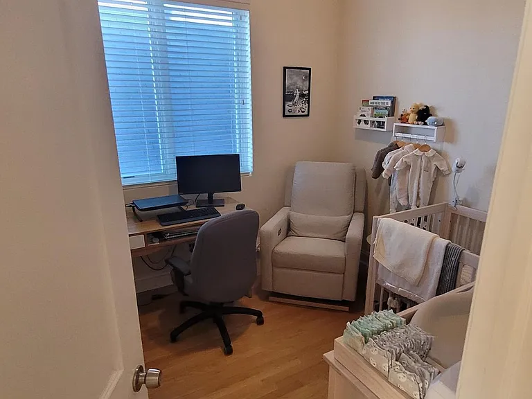Second bedroom/den/office