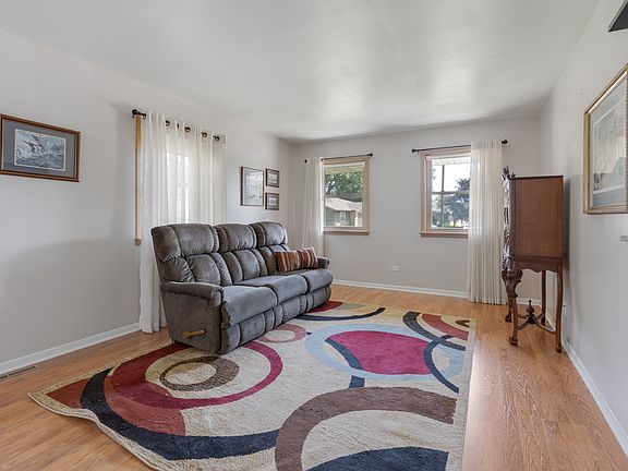 4th image of 119 Beverly Ct #119