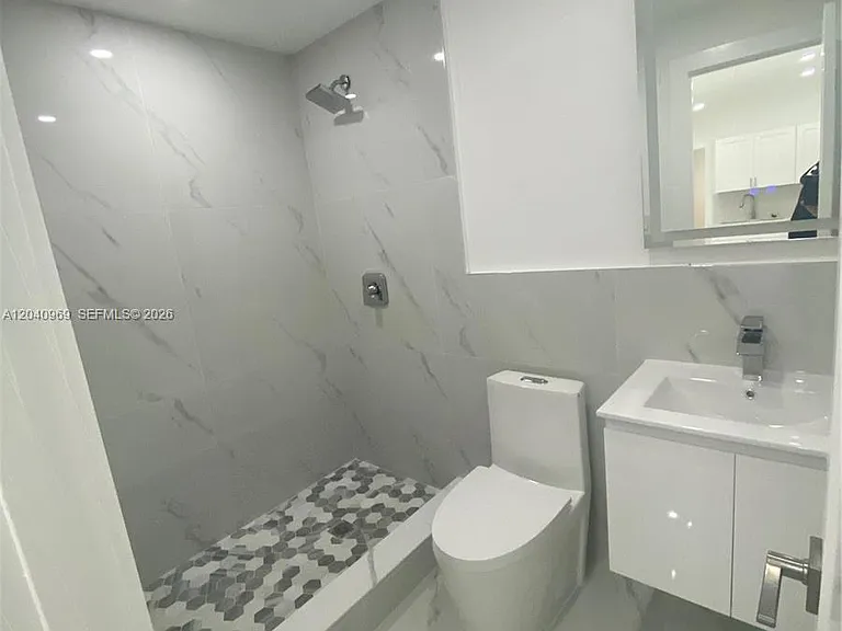 1170 NW 25th St #1170 — Photo 13