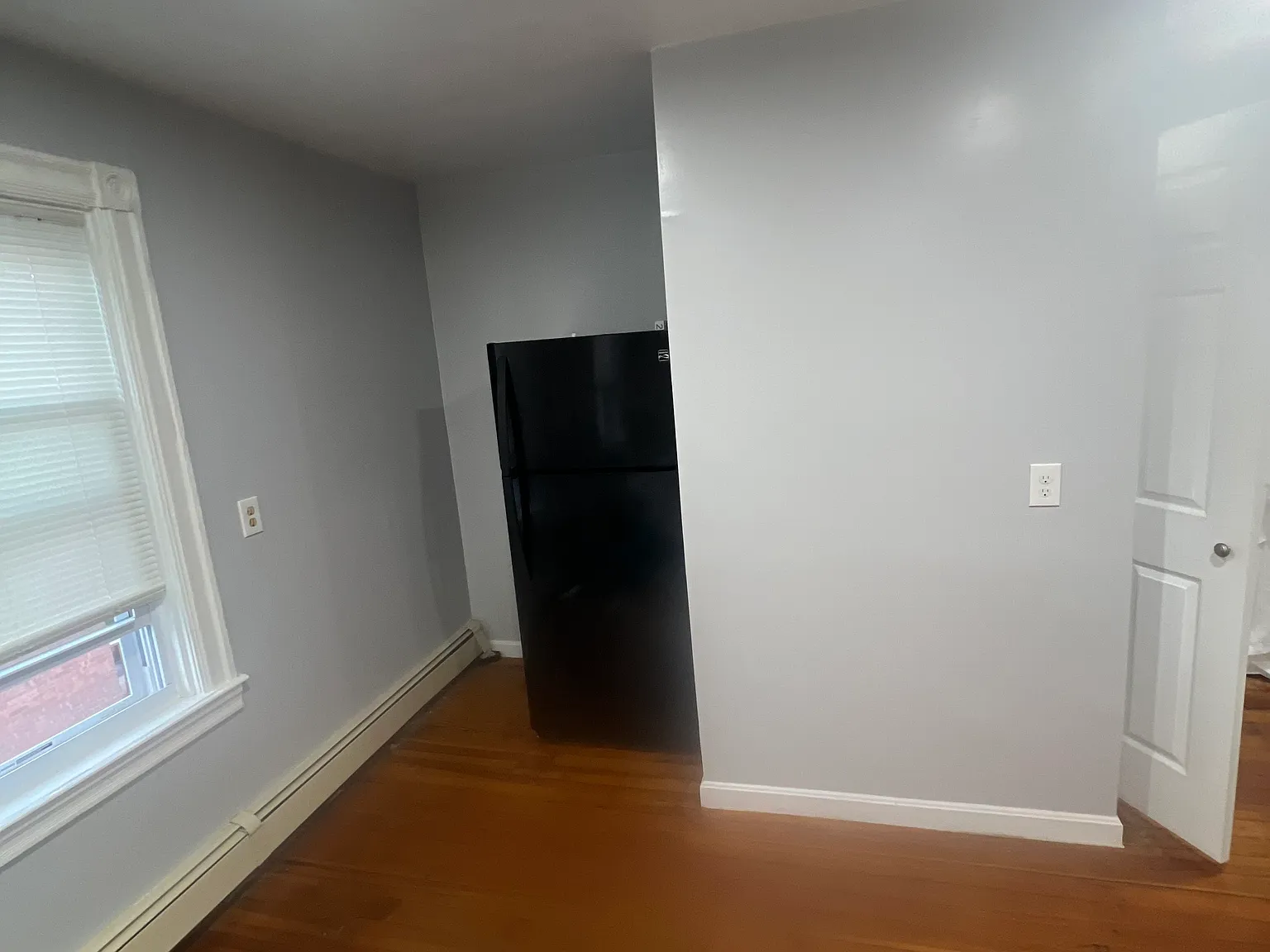 3 bed, 1100 sqft, $2,150 — Photo 1