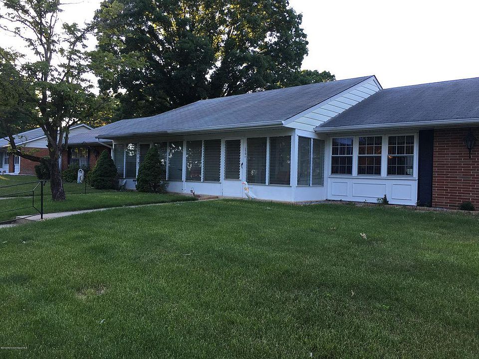 1st image of 379B Portsmouth Dr