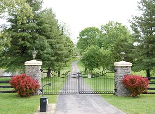 3911 Briar Hill Rd, Lexington, KY 40516