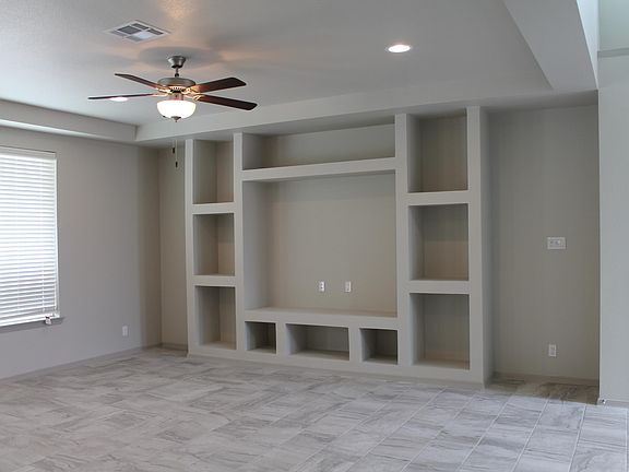 4th image of 222 McDowell St