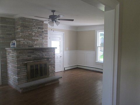 2nd image of 366 Lacey St