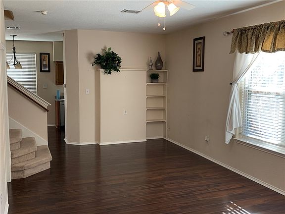 3rd image of 8521 Columbia Falls Dr