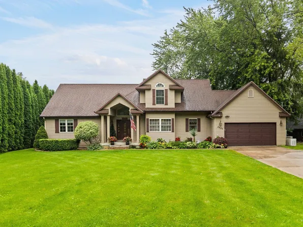 6444 E Harbor Dr, Elk Rapids, MI 49629