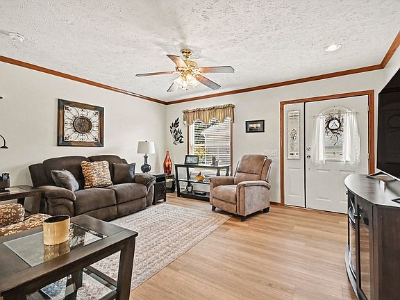 2nd image of 22461 S Lakepoint Ct