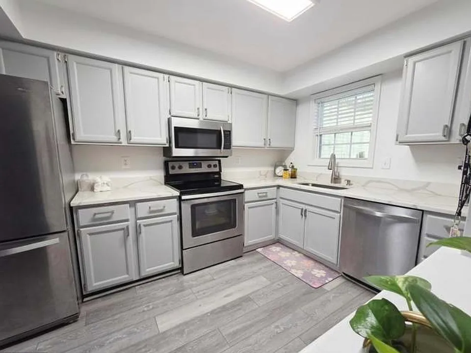 9914 Grapewood Ct