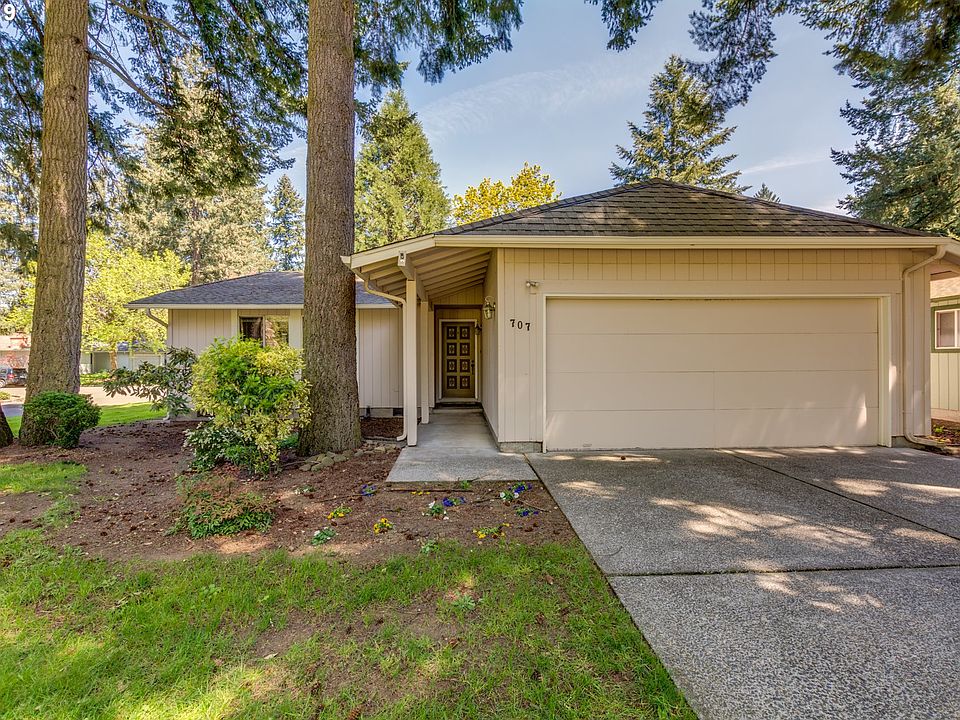 1st image of 707 NE 127th Ave