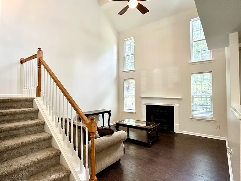 627 Rock Lake Gln — Photo 8