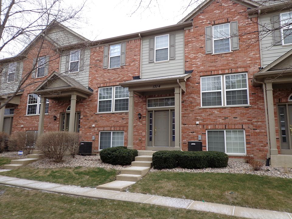 1st image of 131 Bristol Ln Unit 4