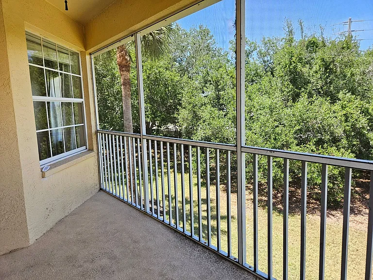 904 Casa Del Lago Way #904 — Photo 13