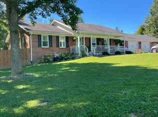 1011 Mary Elizabeth Ln, Lawrenceburg, KY 40342