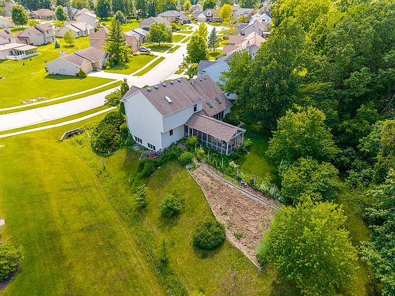 4th image of 7710 Currie Hill Ct