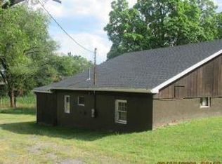 6 Canaan Rd, New Paltz, NY 12561