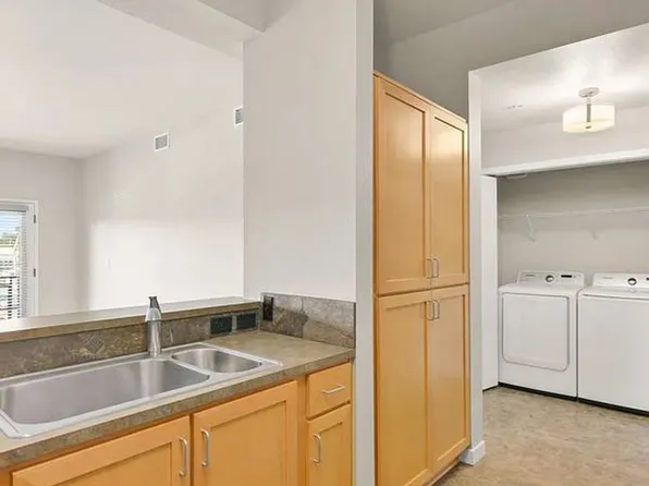 1127 Broadway St NE, Salem, OR