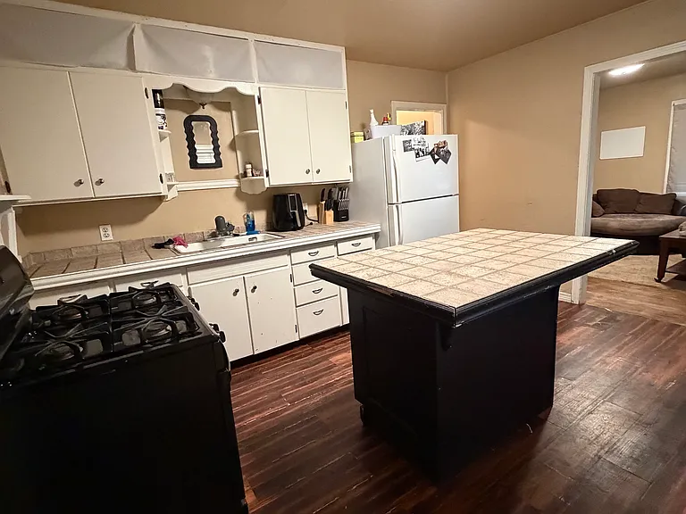 118 W Arapaho Ave — Photo 6
