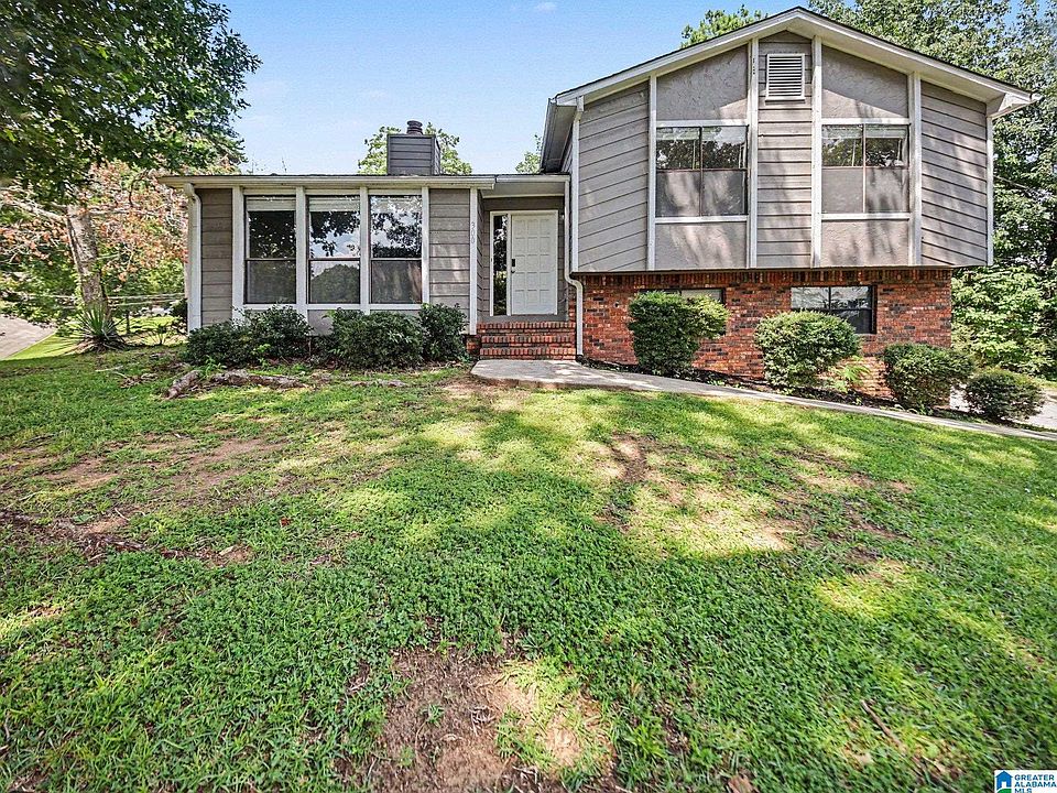 1st image of 300 Varden Hill Dr