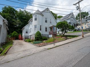 3 Arbor Vitae St, Worcester, MA 01603