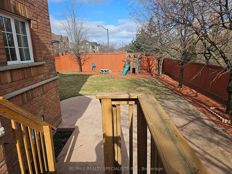 3774 Arbourview Ter #UPPER — Photo 25