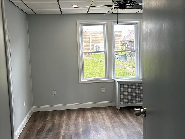 337 Smith St — Photo 6