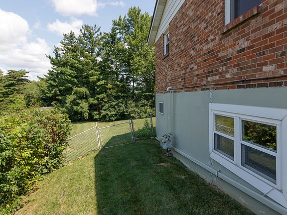 4th image of 5186 Capitol Hill Dr
