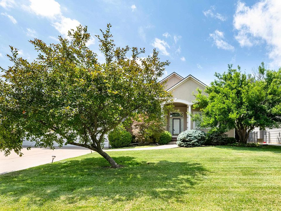 1st image of 969 N White Tail Cir