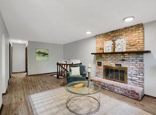 9333 Wedgwood Ln N, Osseo, MN 55369