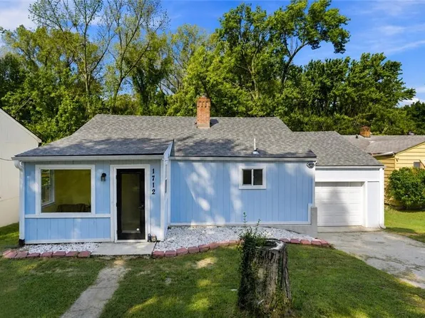 1712 S Brookside Ave, Independence, MO 64052