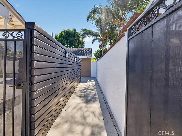 6904 N McLennan Ave — Photo 3