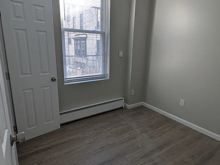 1515 W Westmoreland St #1 — Photo 7