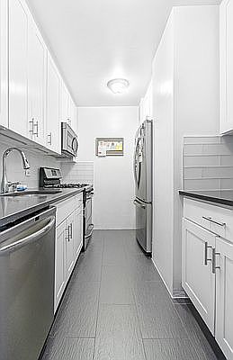 3rd image of 343 E 30th St APT 1P