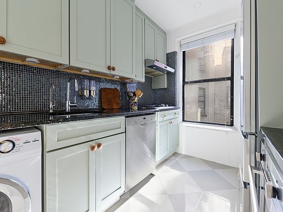 5th image of 137 W 142nd St APT 2B